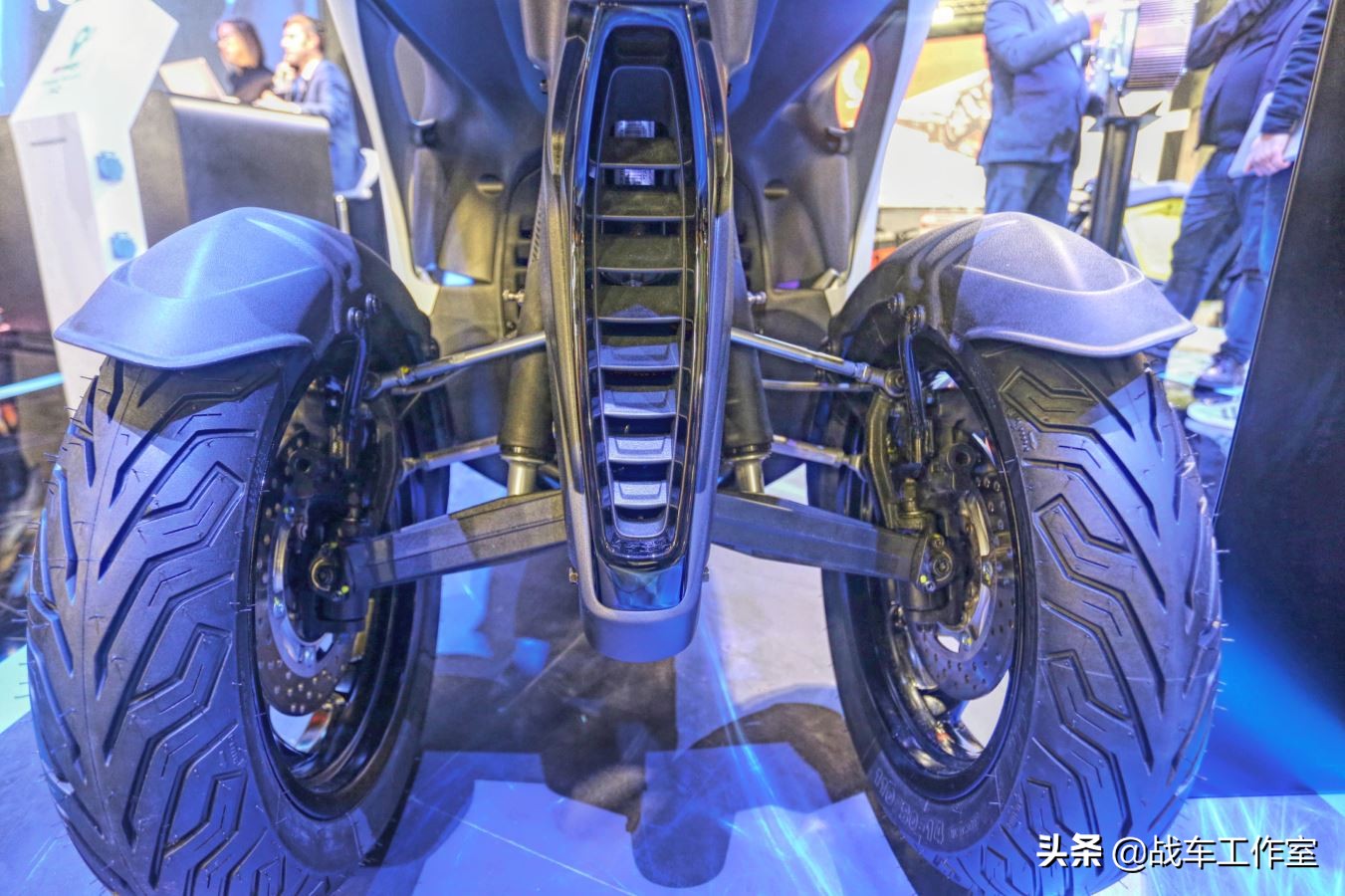 宏佳腾350评测视频,宏佳腾3d350r试驾