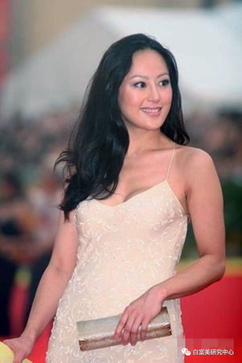 “败光”2位亿万富豪家产，名媛第一妖女，她是豪门最怕的女人