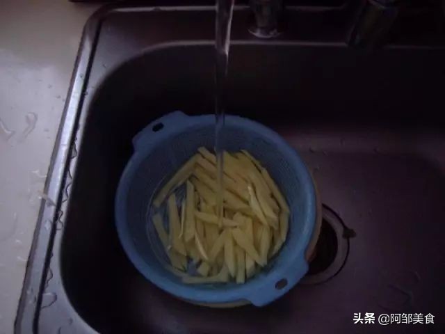 自制外酥内嫩薯条,偏软的薯条家庭自制做法