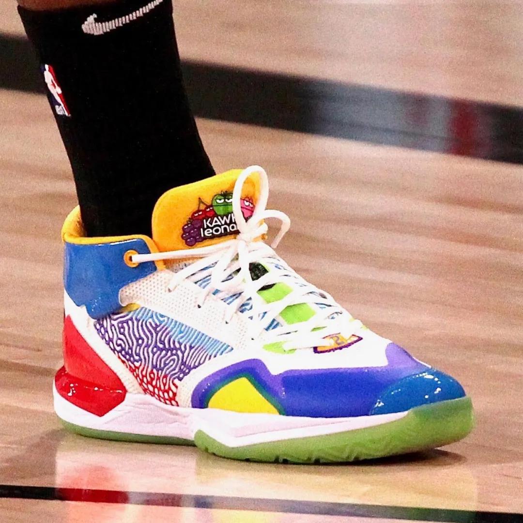 NBA球员上脚：万圣节战靴，詹姆斯欧文唐斯都有