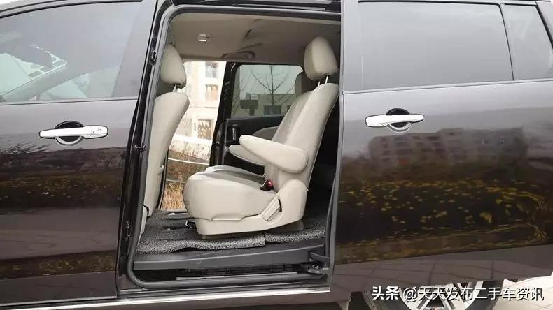 2万多的马自达8mpv,被低估的mpv