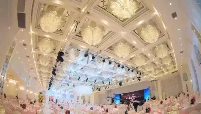 梦幻婚礼选择什么好,想要完整的婚礼