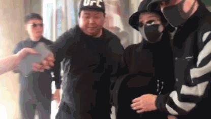 赵丽颖顺利产子是顺产吗,赵丽颖产子出院着装