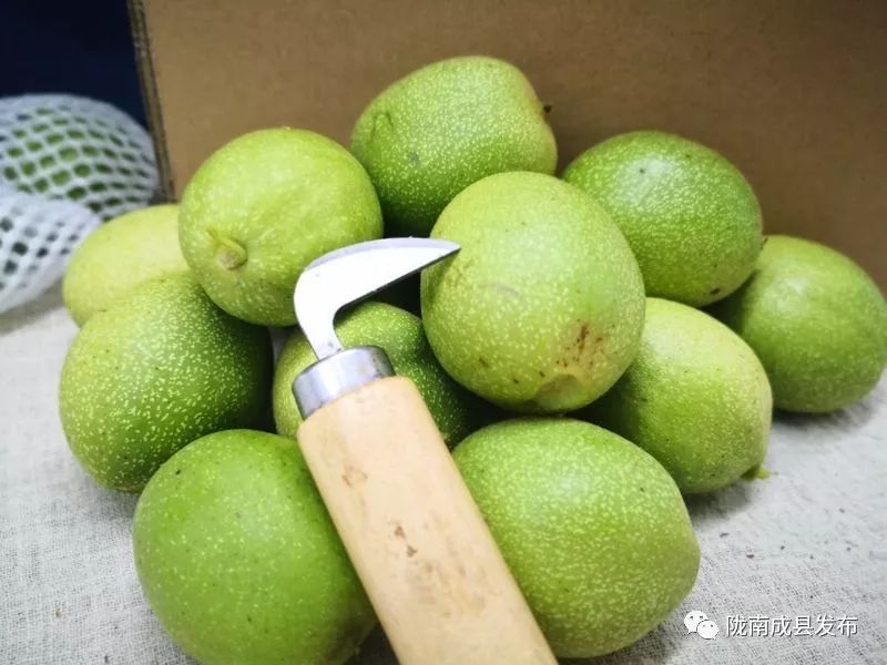 我叫成县，这是我2019年的自拍照~