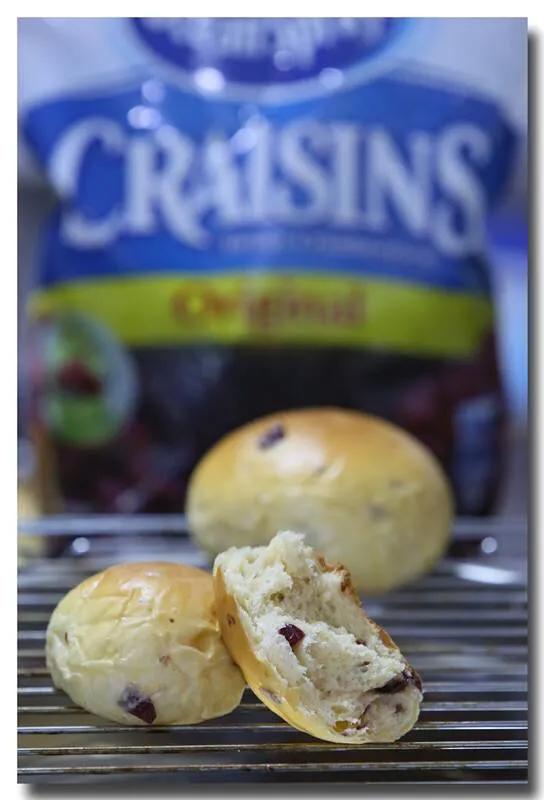 烤出来的面包塌陷是什么原因,烤出来的面包发硬是怎么回事