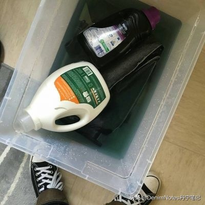 牛仔裤怎么护理不容易褪色,怎样洗才能让牛仔裤不失弹性