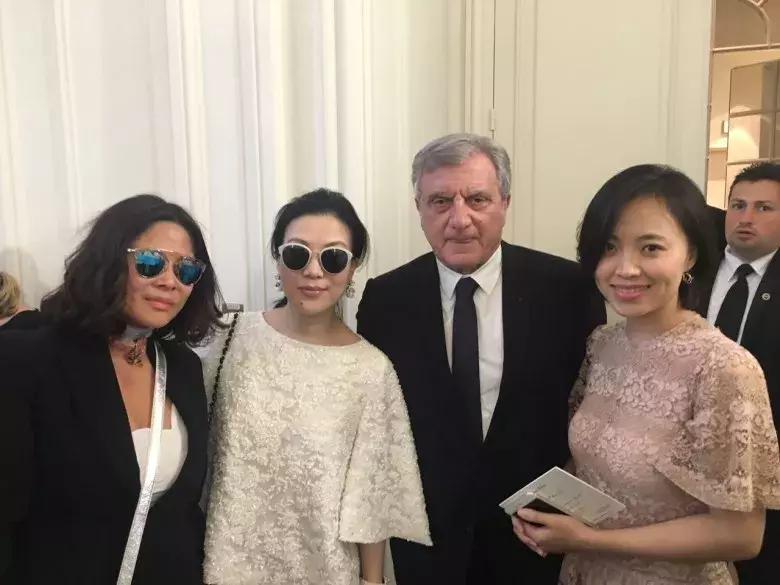 有钱有闲风华绝代,有钱有闲有美貌