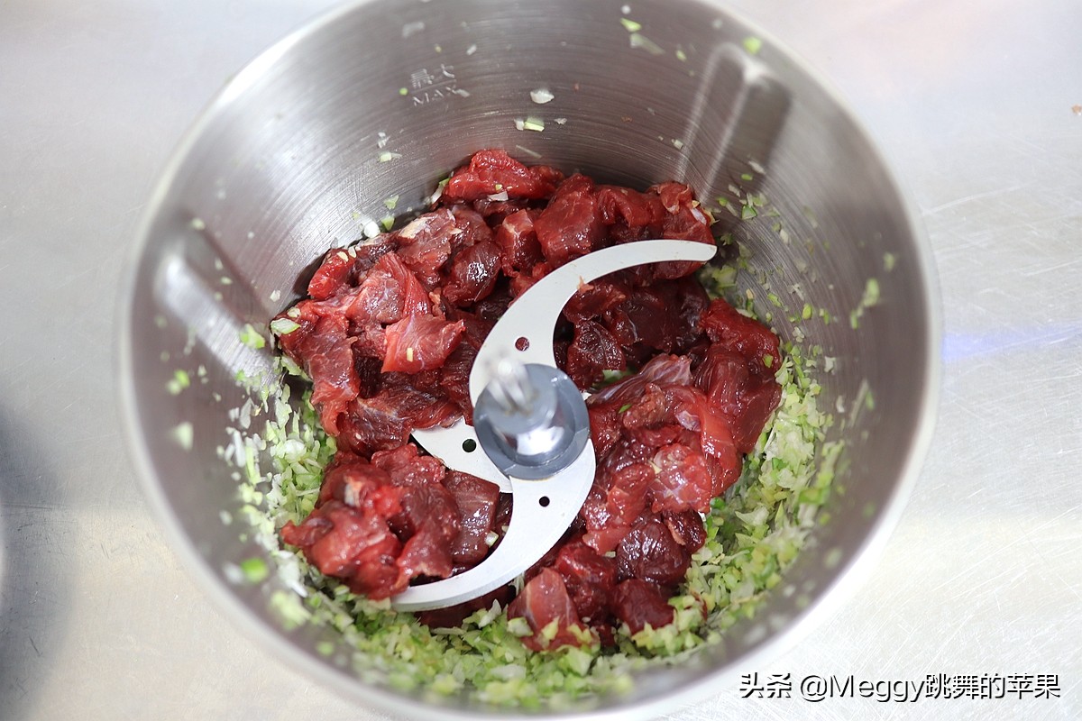 老北京炸松肉菜图片,搞定老北京传统小吃炸松肉