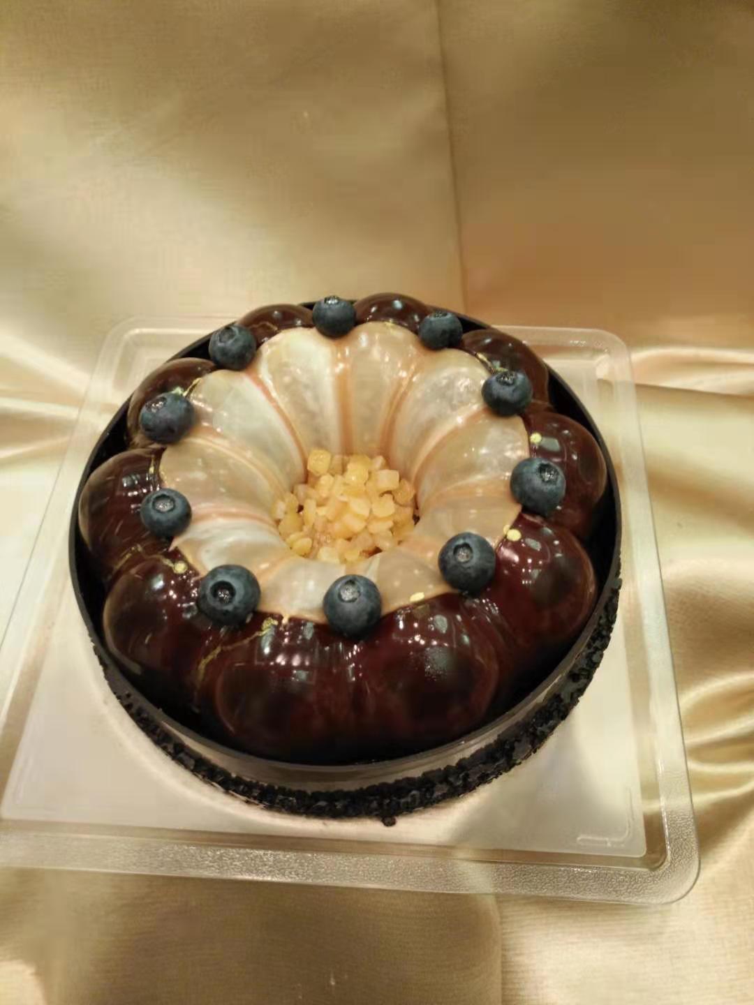 为什么有人特别喜欢吃蛋糕,慕斯蛋糕和普通蛋糕吃完的区别