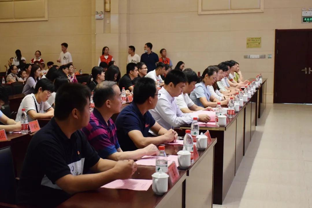 南体健美操的直播间,南体直播回放春晚