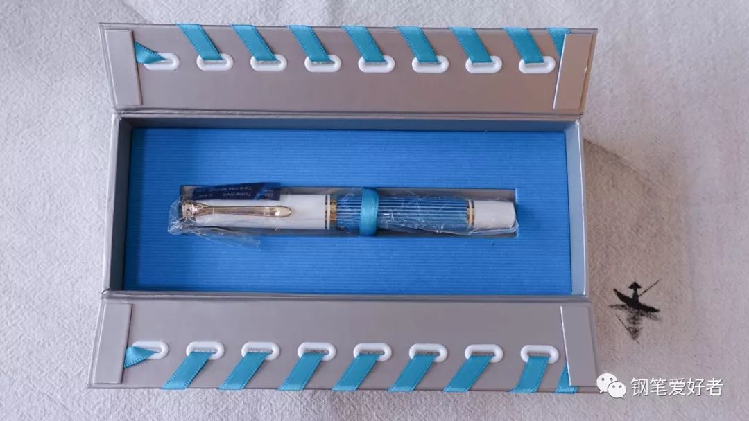 百利金m600绿松石,百利金m600笔尖可以装到m200上吗