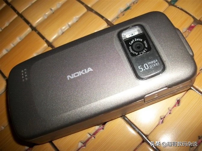 诺基亚3000系列,非智能手机诺基亚