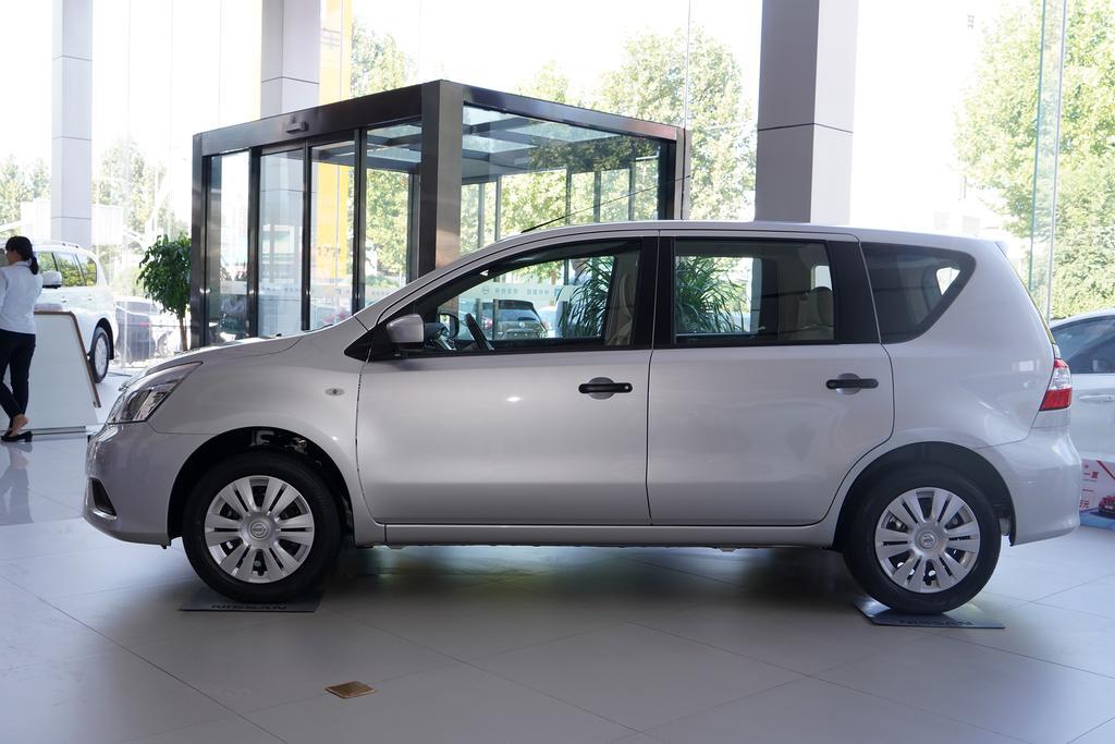 日产骊威二手空间,东风日产骊威1.6多少马力