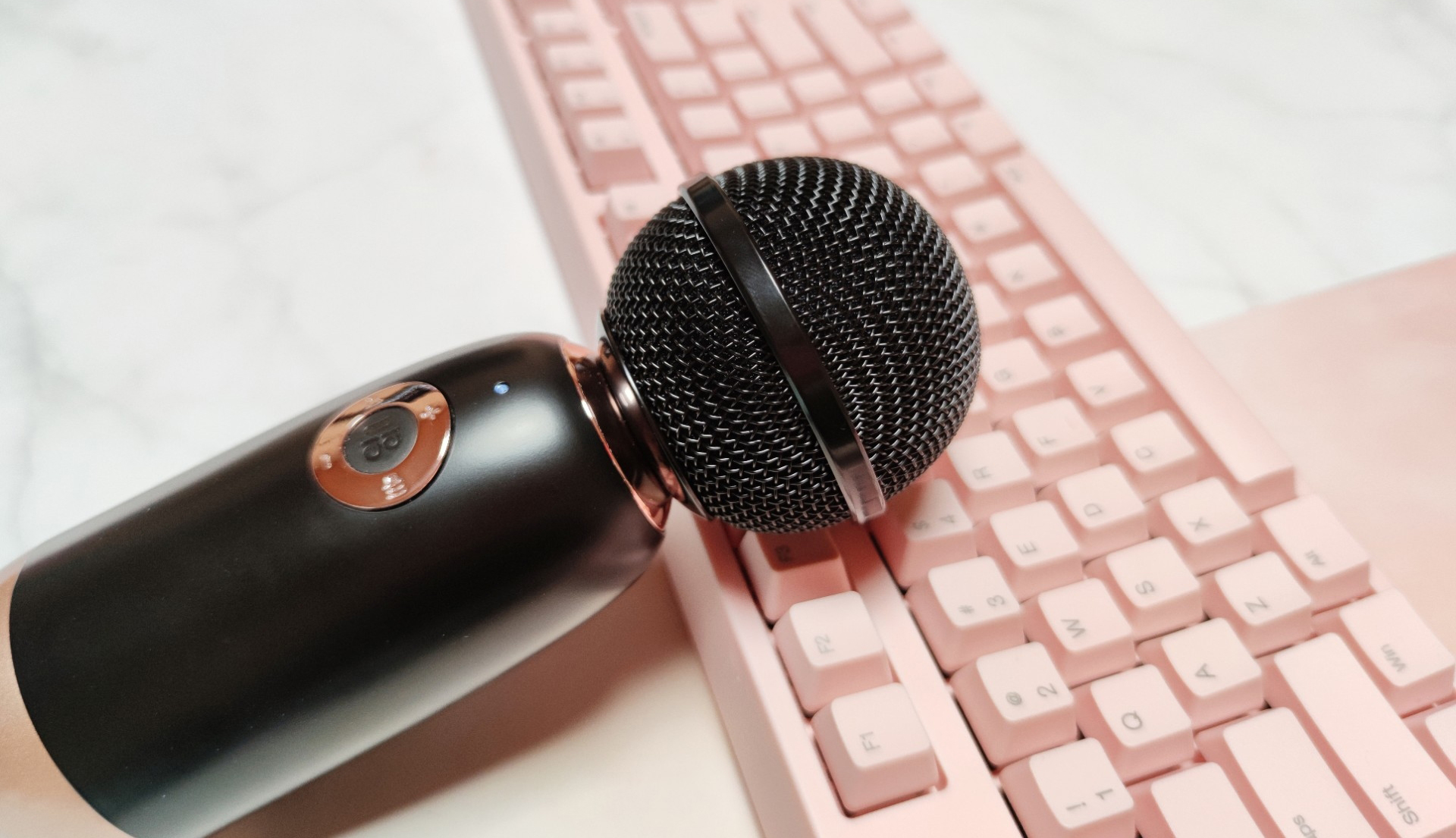 五音不全如何重启歌喉？李佳琦同款唱吧Q3体验，八种音效秒变歌王