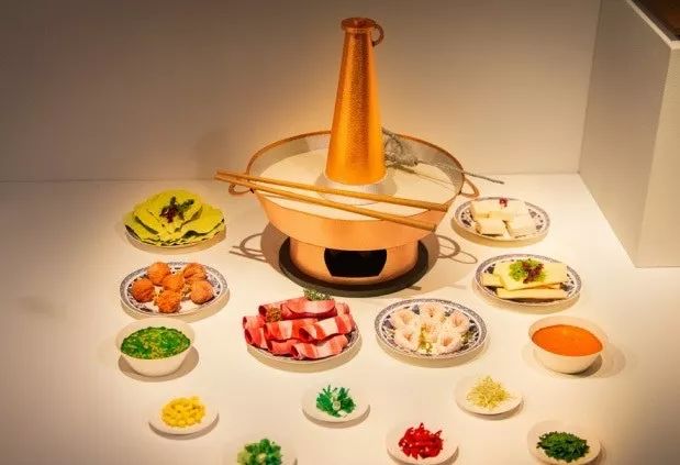 纸扎登上巴黎设计周,巴黎时装周纸扎