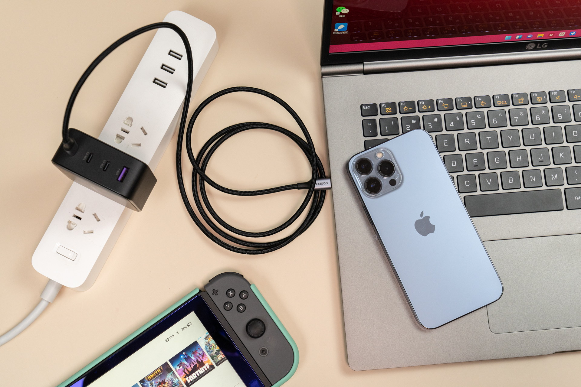 绿联30W氮化镓快速充电器,绿联闪充湃氮化镓充电器45瓦测评