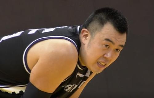 不止两次“错判”！6慢镜回放，末节还有2次错判辽宁亏大了