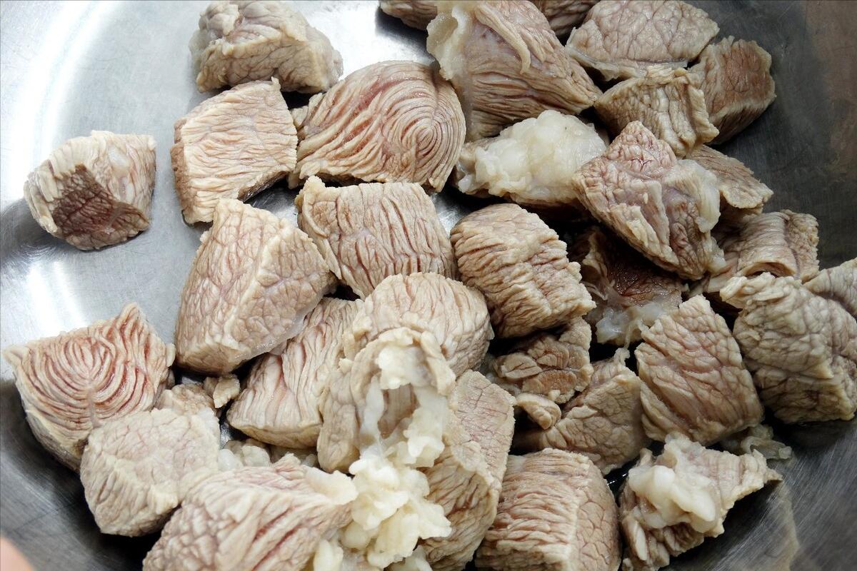 红烧牛肉教你一招让牛肉软烂糯香,高压锅炖牛肉多长时间牛肉软烂呢