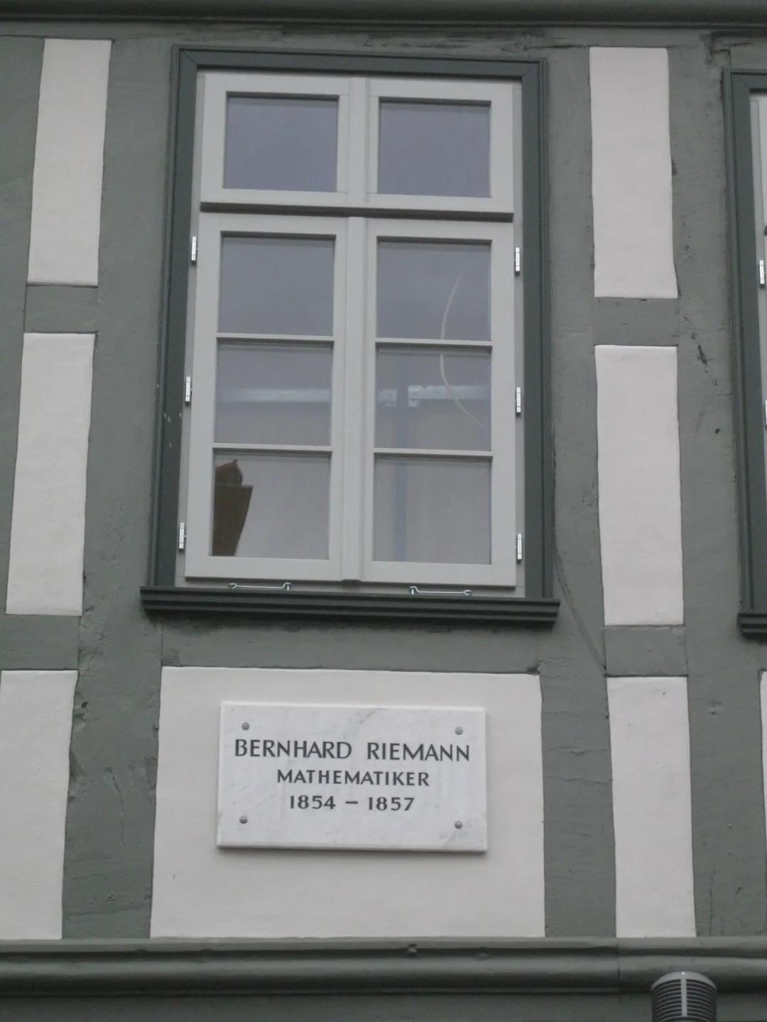 数学家黎曼的简介,数学家黎曼介绍