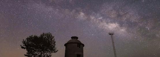 为啥用手机照相不好看,为什么手机拍照照片越来越不清晰