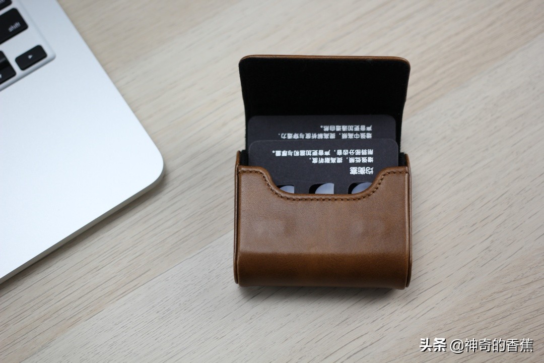 兴戈耳机半入耳式推荐,兴戈EM2圈铁耳机