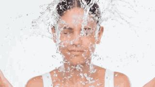 为什么一到换季就爱长痘,为什么一到换季皮肤就长痒痘