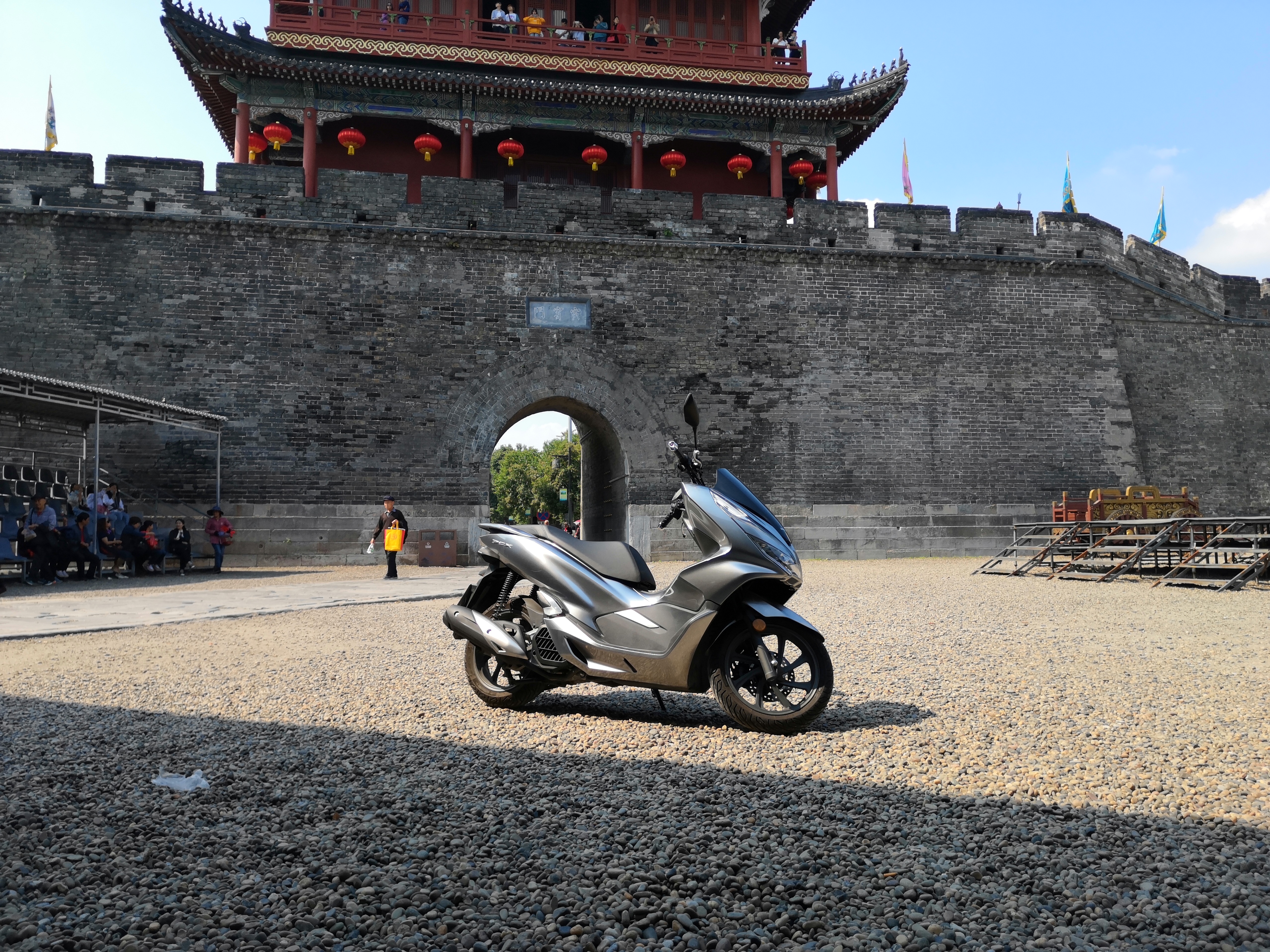 荆州古城游记视频,五羊本田pcx150国产的好不好