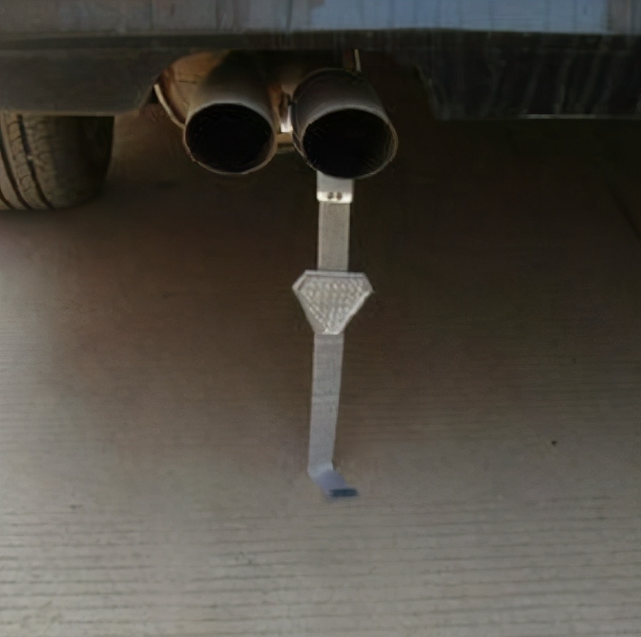 车主注意千万别在车内放它,私家车开车走高速注意事项