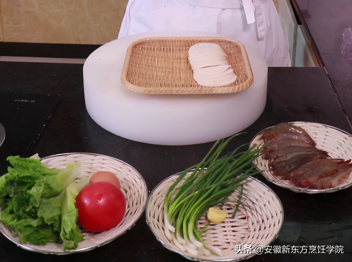 鲜虾面皮汤的做法大全,面皮虾汤