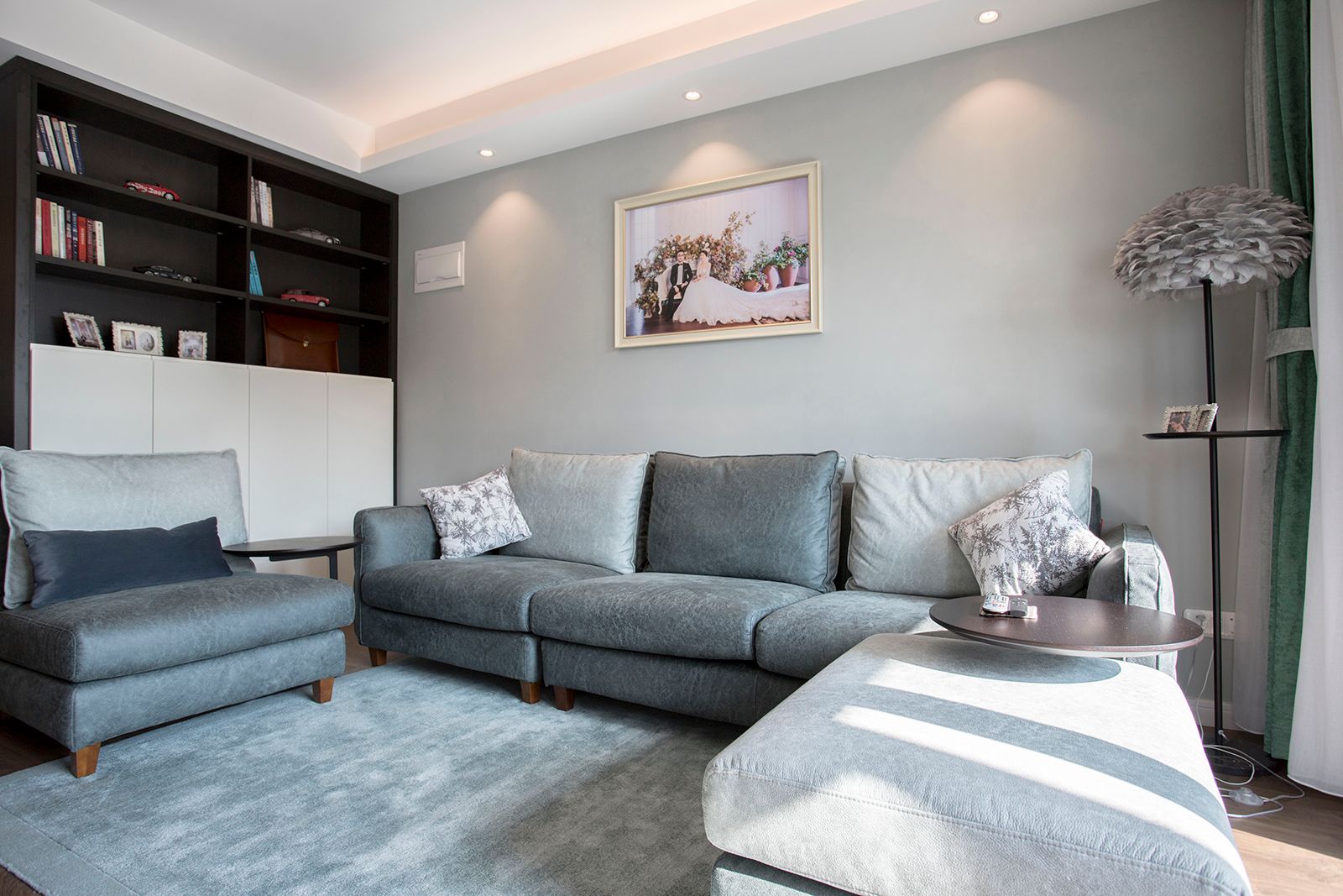 103㎡收纳满分，电动窗帘、上轨道移门和阳台吧台让家一键变高级