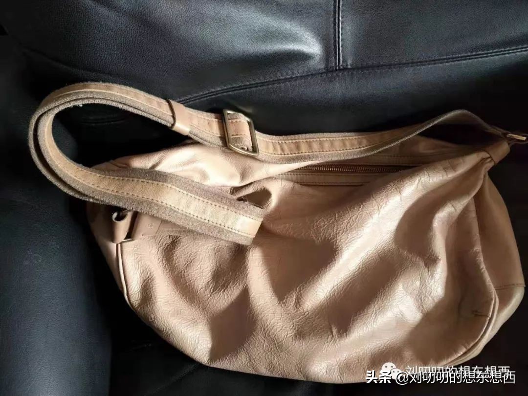 带帽子绿羊绒衫搭配什么外套,休闲装搭配冬款