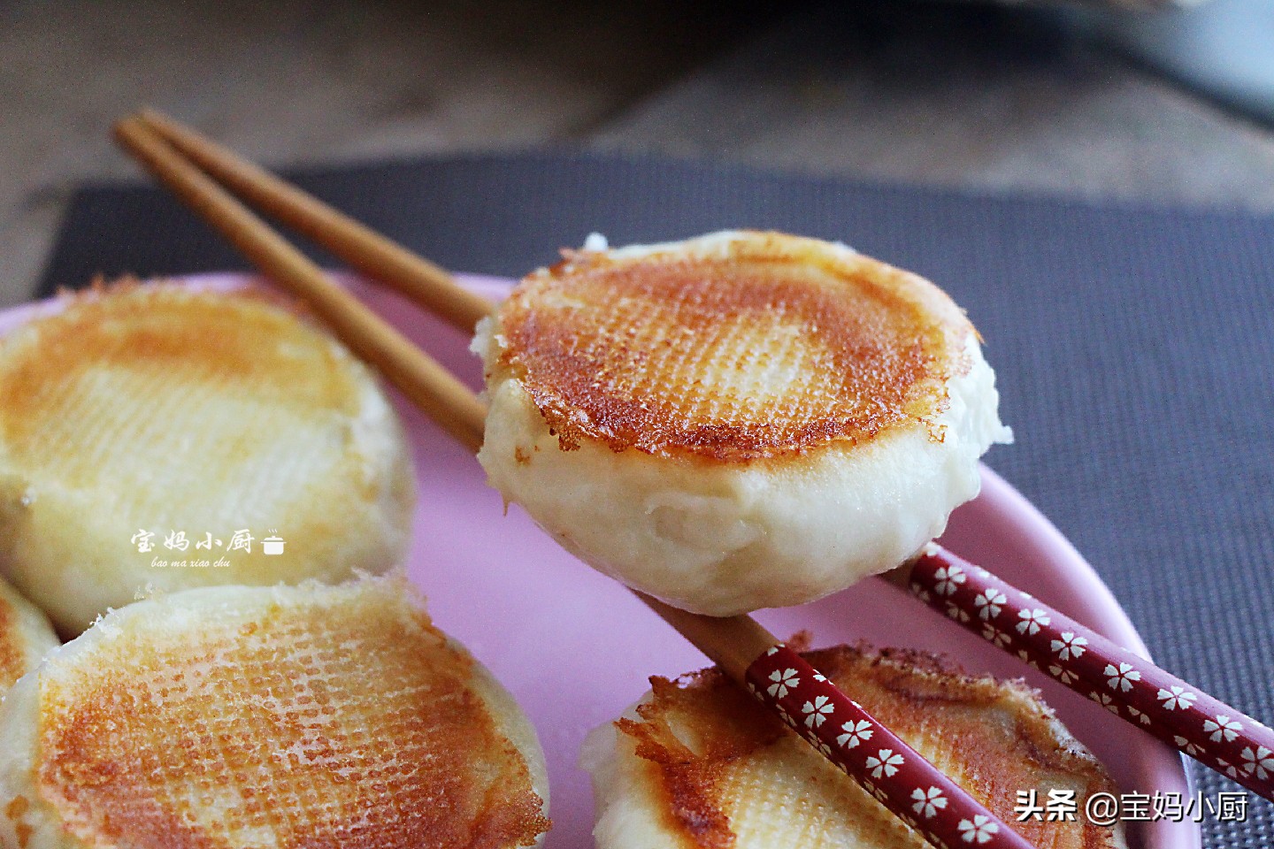 速冻的包子怎么蒸才能松软,速冻包子蒸的时候应该注意什么