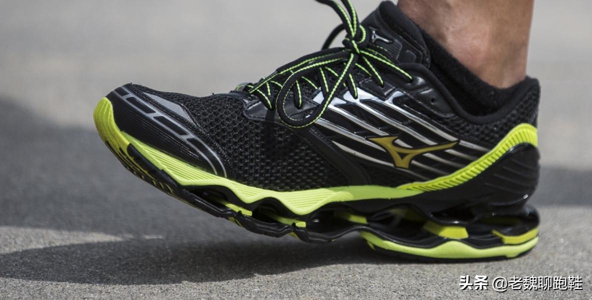 各大品牌跑鞋推荐鸿星尔克,鸿星尔克跑鞋属于什么档次