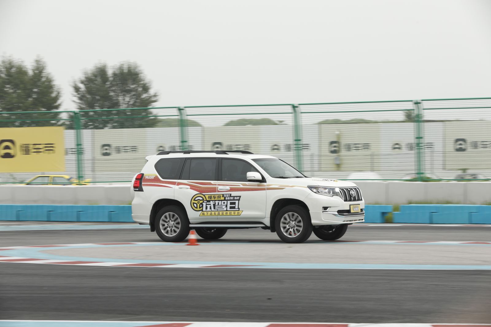 普拉多3.5停产后价格,新款普拉多3.5l是国5要停产吗