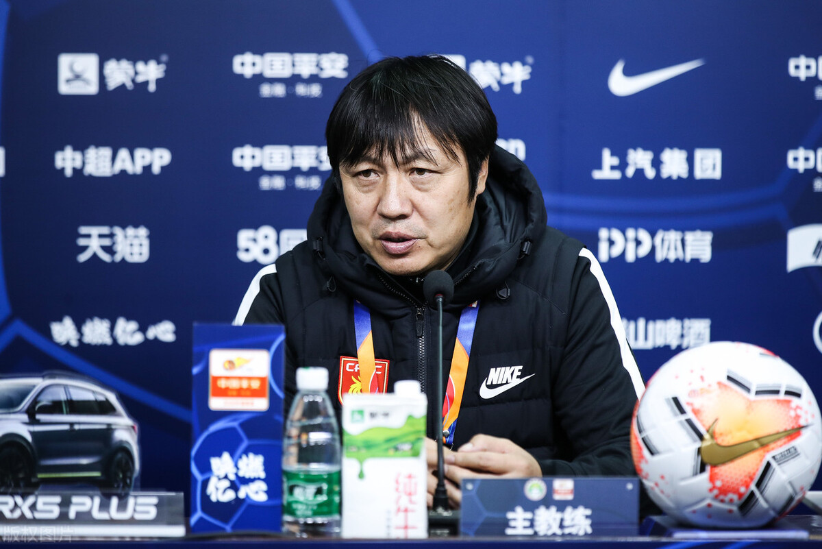 谢峰和谢晖谁厉害,郎平卸任女排主教练网友评论