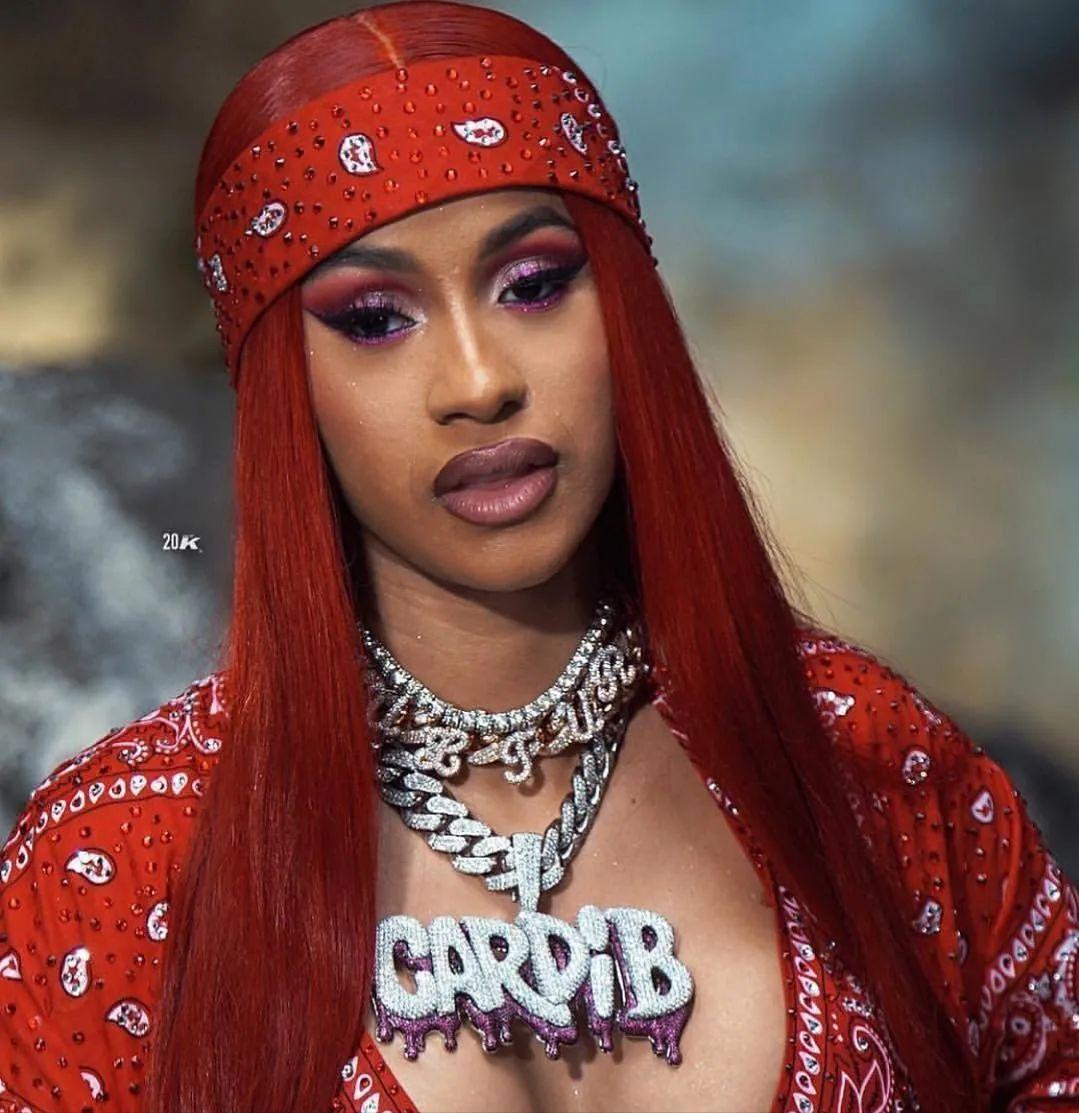 疯狂热爱中国的CardiB：逆袭之路堪称传奇，被网友尊称为卡老师