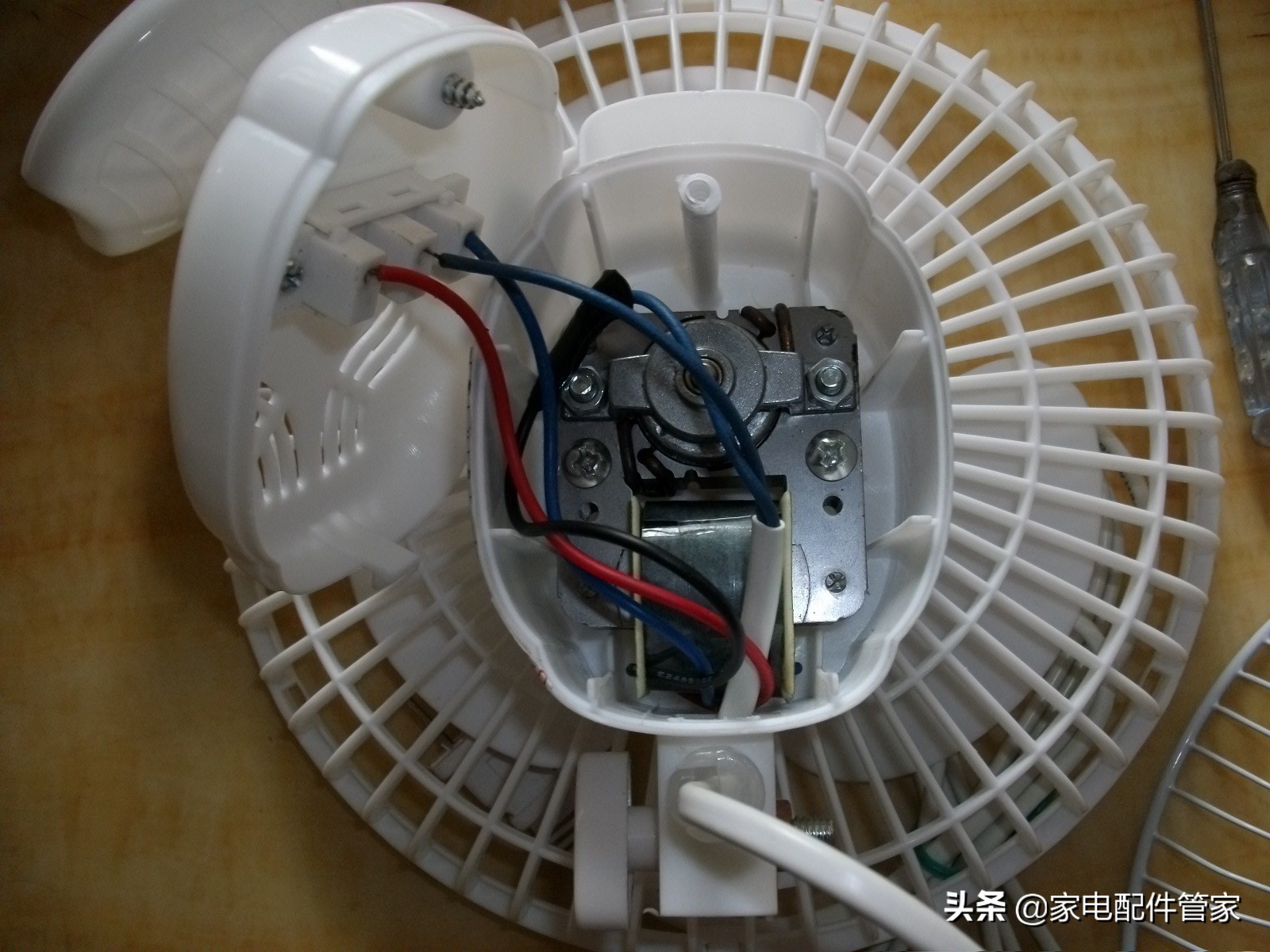 电风扇嗡嗡响不转的维修方法,电动车充电器风扇故障维修大全