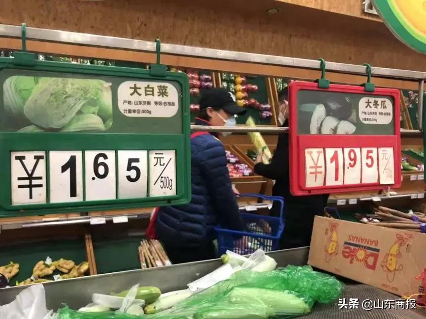 记者调查超市食品安全,记者探访超市物资充足物价稳定