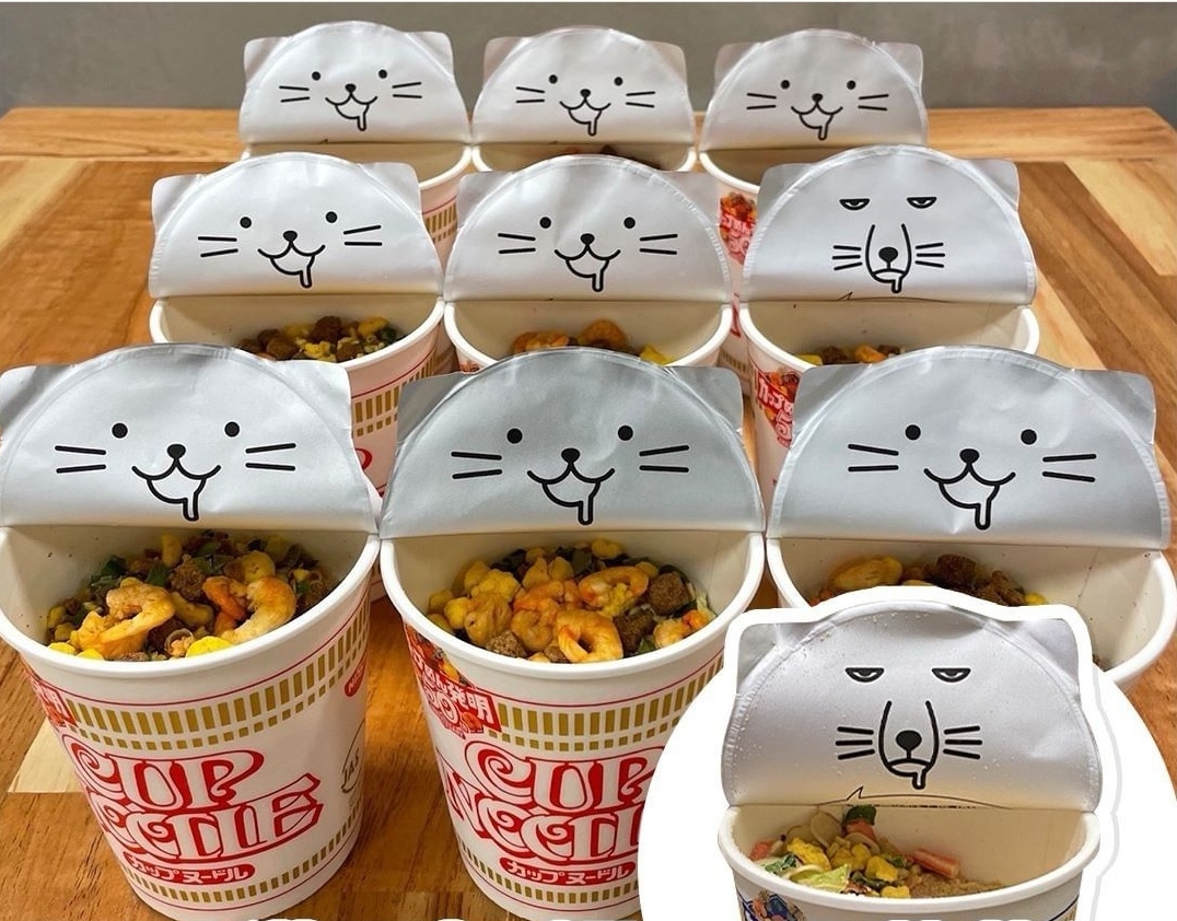 买中隐藏版杯面，居然跟大家买的不一样，网友：把我的期待还回来