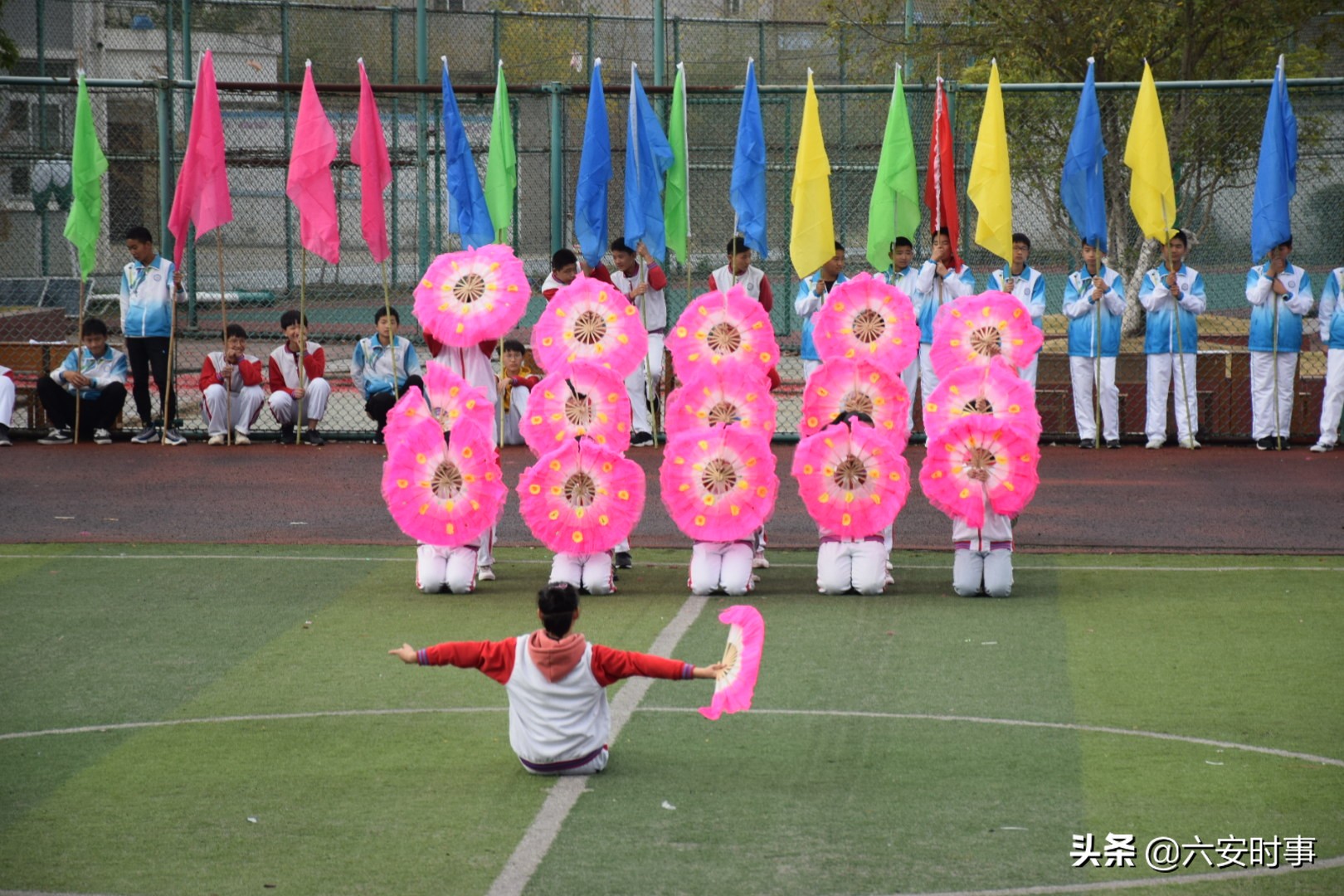 天峰中学运动会,2019年新一中田径运动会开幕式