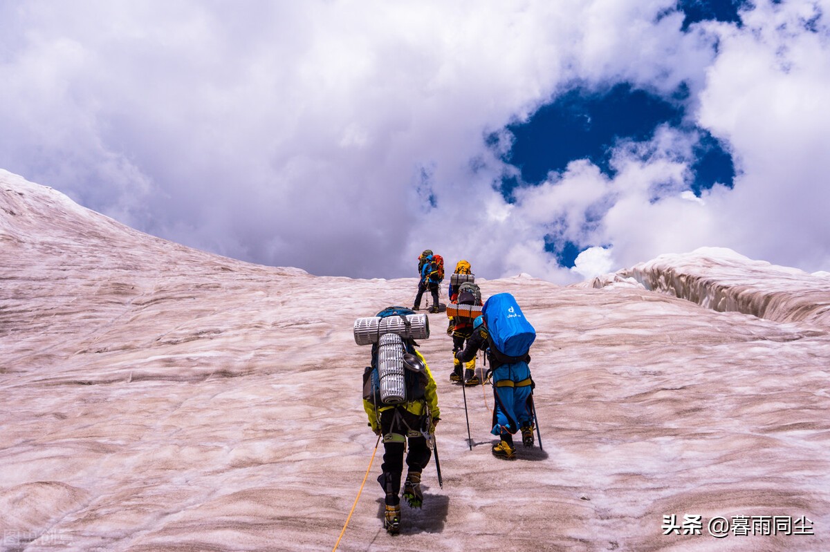登山靴真实测评,透气又好穿的登山靴