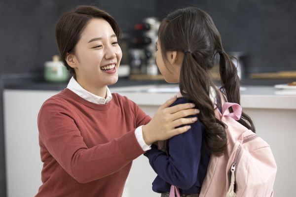 妈妈不喜欢你该怎么办,女儿说妈妈都不喜欢我该怎么回答