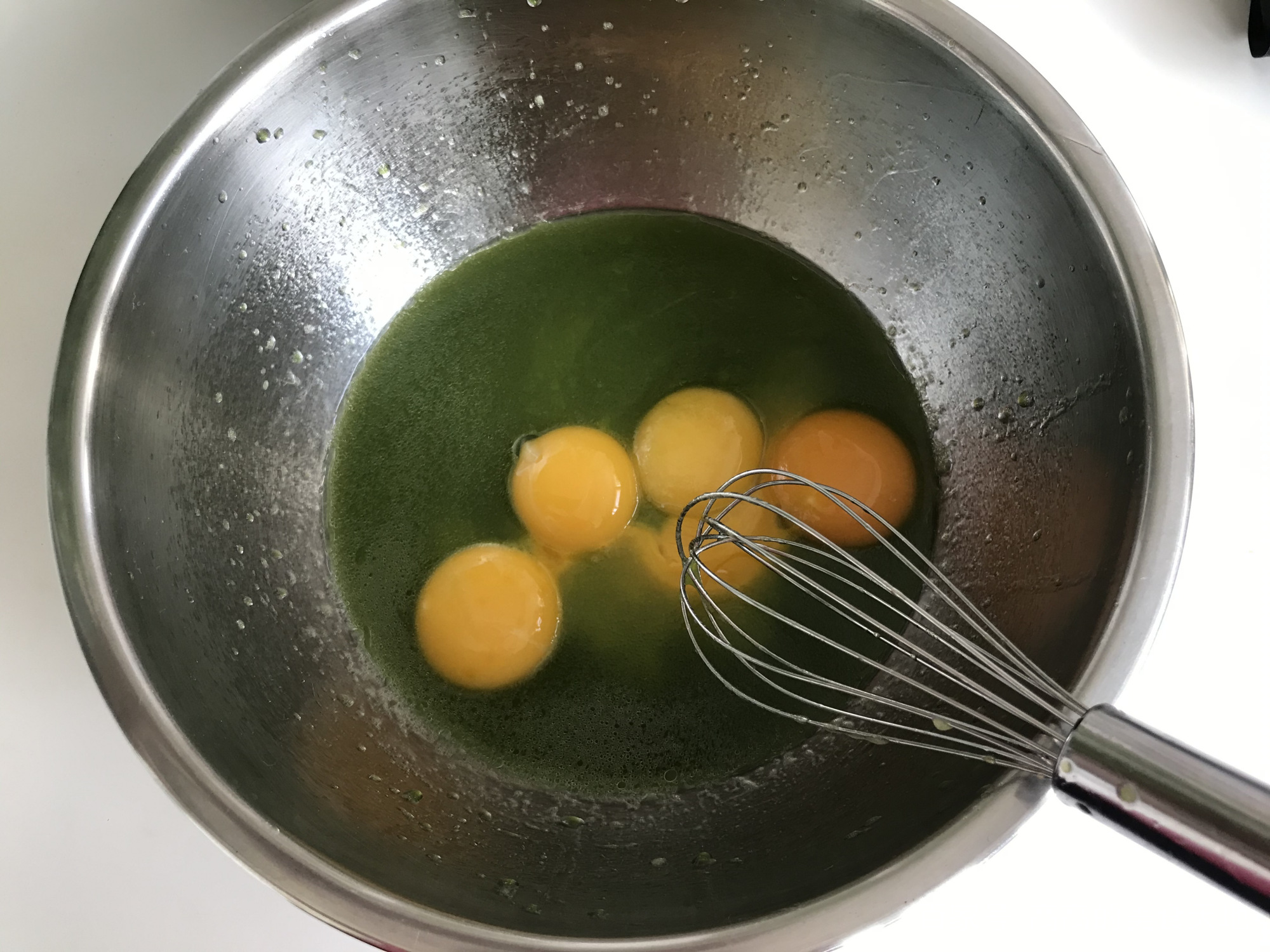 非常细腻绵软的超级简单蛋糕做法,不需要蛋糕粉的松软蛋糕怎么做