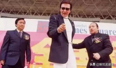 谢贤为什么要帮周星驰,谢贤周星驰向华强