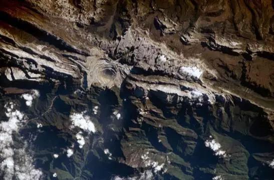 中国最大的露天矿坑排行,世界十大矿坑排名