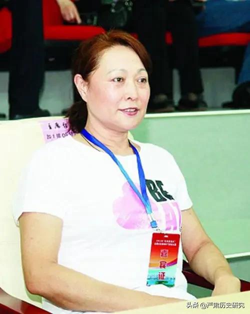 郎平的铁榔头外号是怎么来的,有铁榔头之称的女排运动员是谁