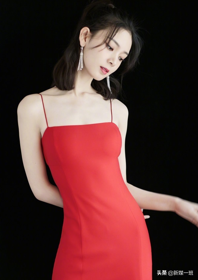 岳绮罗垫脚,岳绮罗摇脚的视频