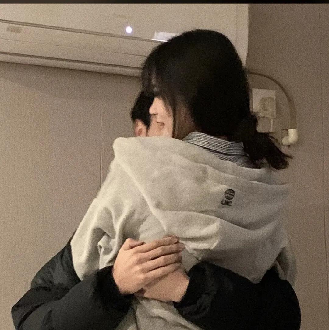 几岁谈恋爱才是真正的谈恋爱,真正的男女谈恋爱视频