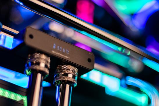 外星人酷睿i73070ti台式测评,17寸6代i7外星人电脑有多强