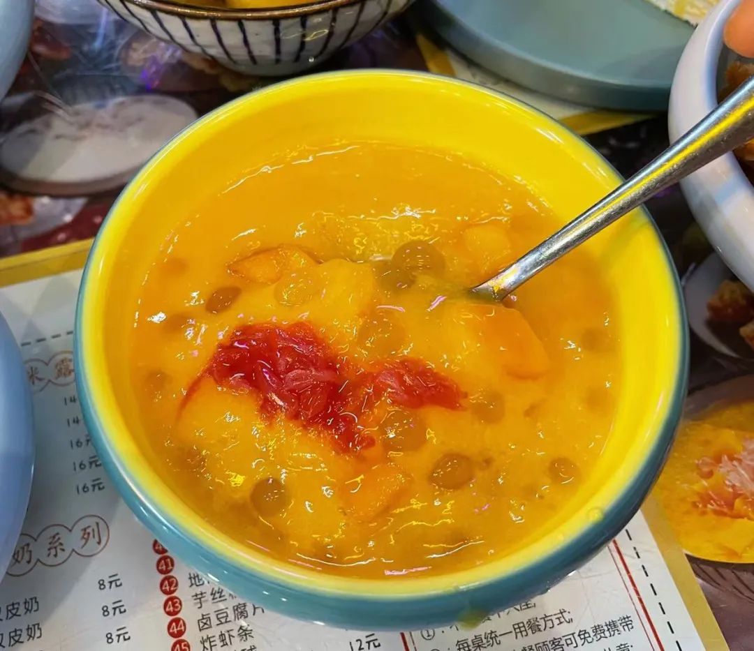 抖音红了的食物,成都自助甜品20元随便吃